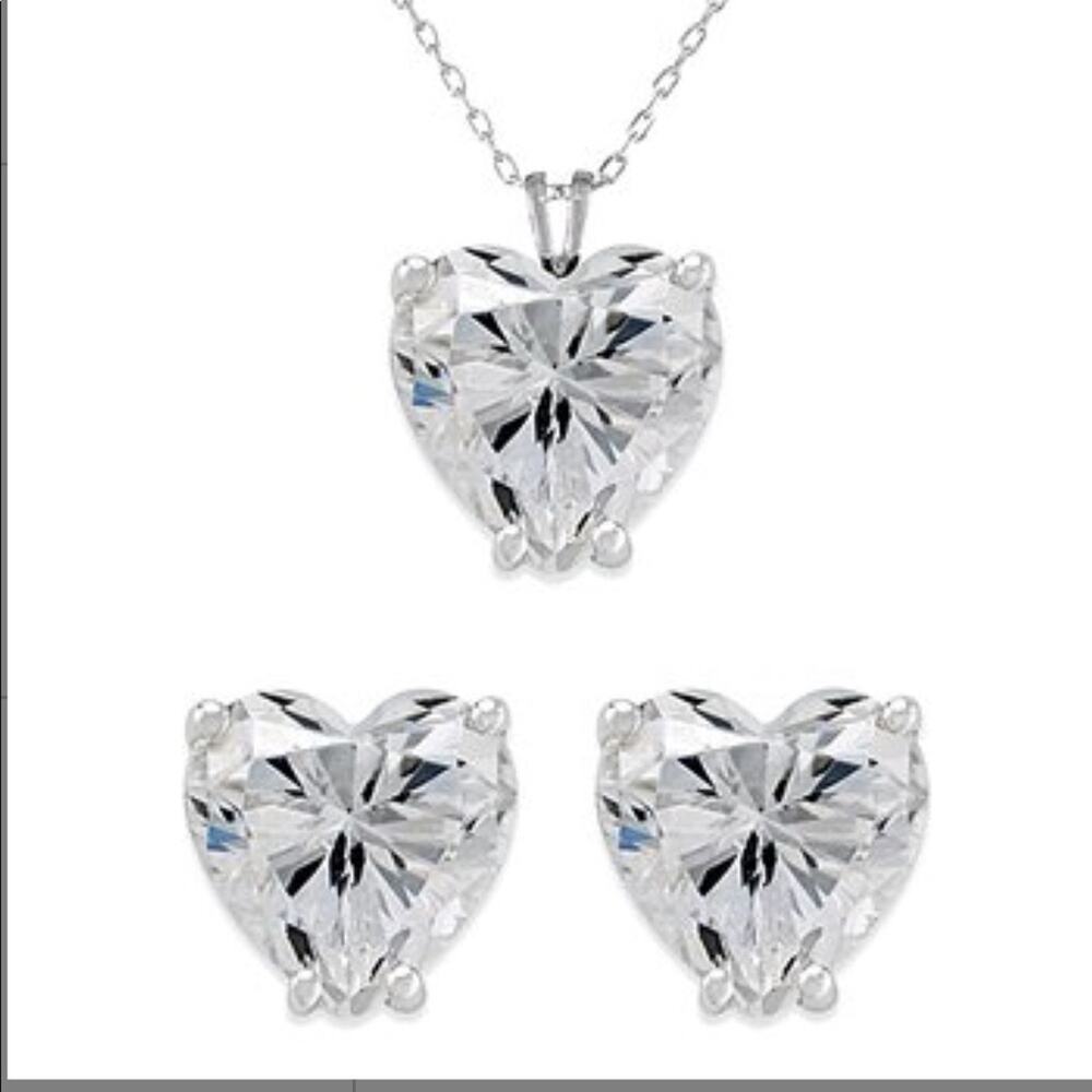 NWT Heart Necklace and earrings
